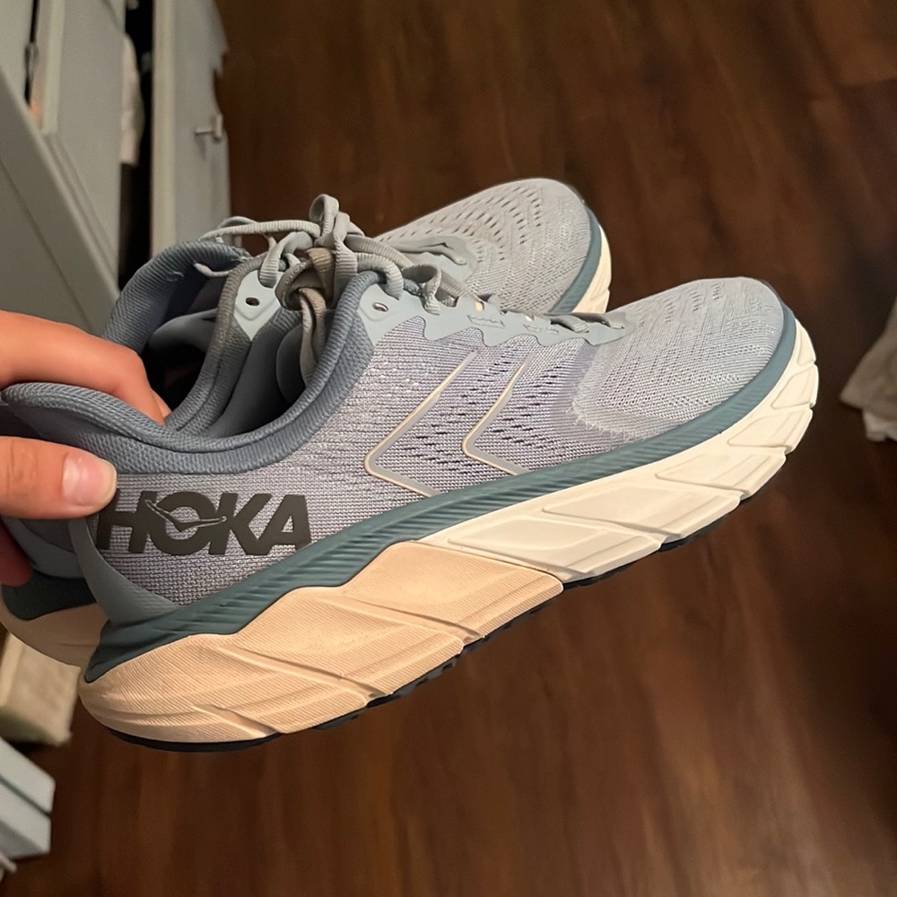 Hoka Arahi 5